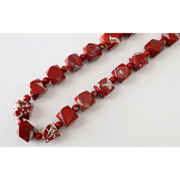 Vintage Natural Red Marbed Jasper Stone Necklace - Picture 4 of 4